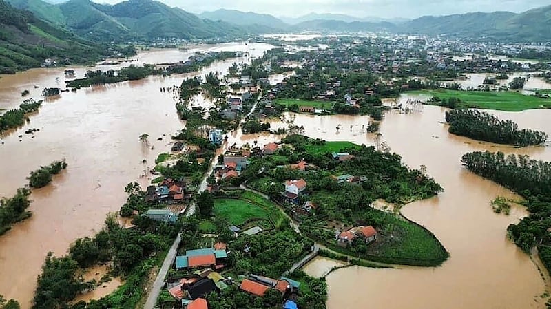 The typhoon caused widespread flooding (Le Danh Lam/VNA via AP)