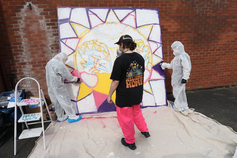 A cross -community event  held at a West Belfast interface to mark International Day of Peace, Organised by the Ulster
Orchestra and Falls Residents* Association at Townsend
Street in Belfast.
PICTURE COLM LENAGHAN