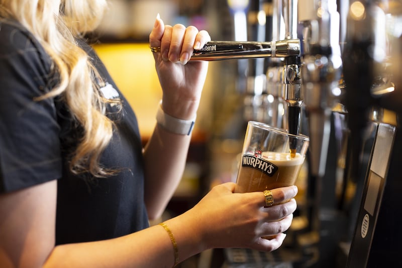 Pub numbers in England and Wales fell to fell to 38,989