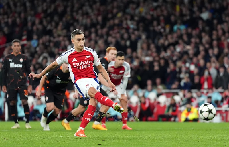 Leandro Trossard missed a second-half penalty for Arsenal