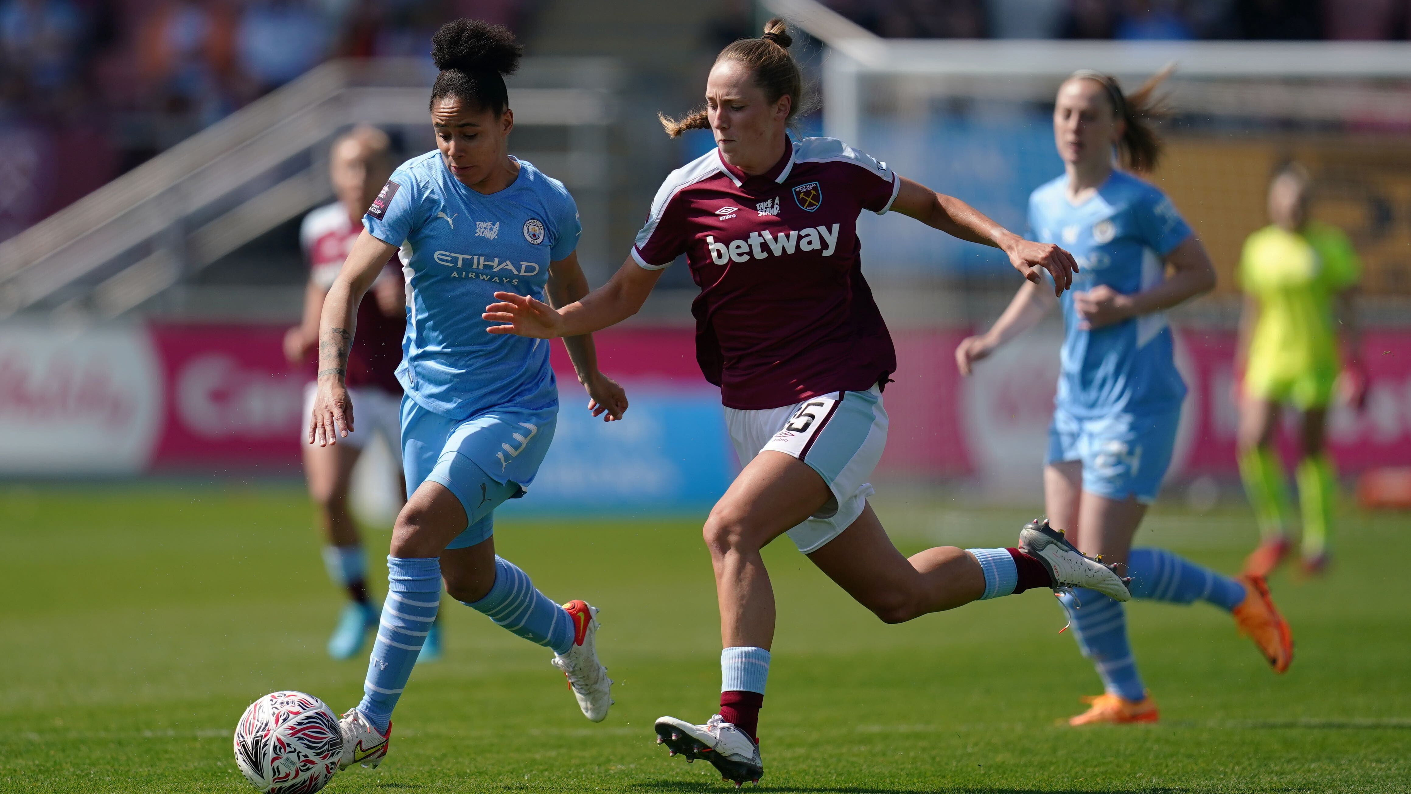 Demi Stokes (left) believes Manchester City can make a strong WSL title challenge (John Walton/PA)