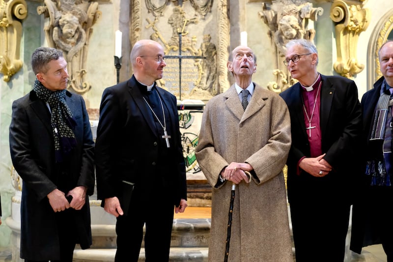 The duke looks up at the interior of the restored Frauenkirche in Dresden