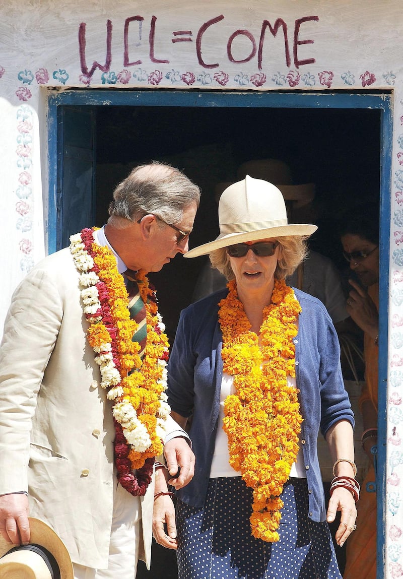 Camilla was uncomfortable in the heat during a visit to the Indian state of Rajasthan in 2006