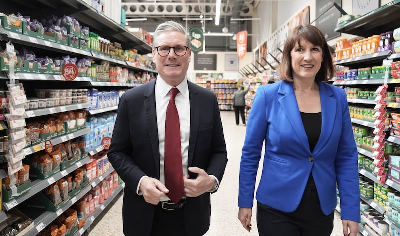 Sir Keir Starmer and shadow chancellor Rachel Reeves during a visit to Morrisons in Wiltshire