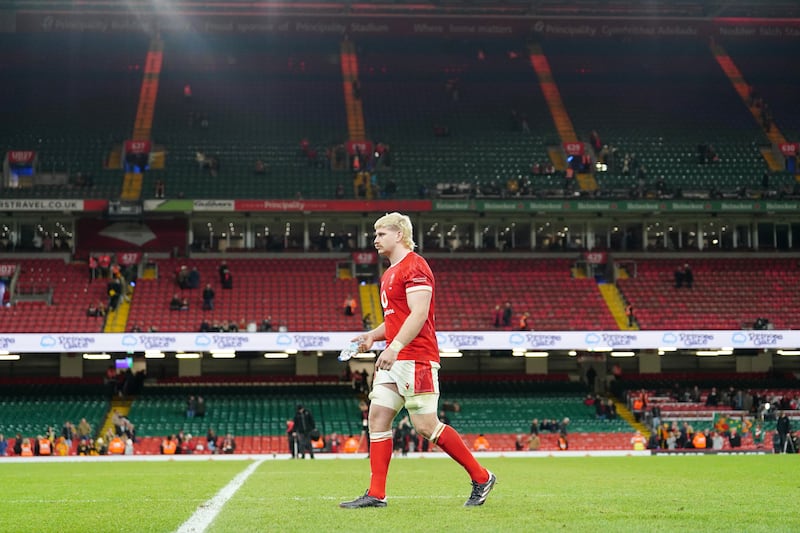 Aaron Wainwright says the Wales players have to step up