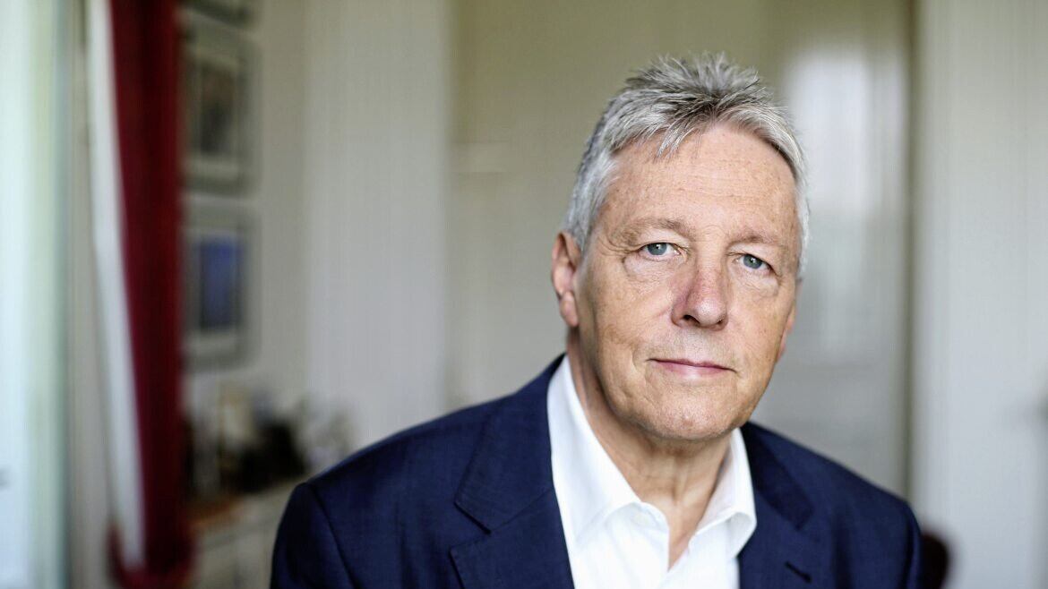 Former DUP leader Peter Robinson said nationalists and republicans take a strategic approach 