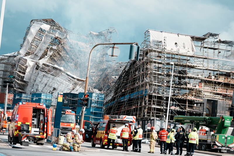 The outer wall of the Stock Exchange collapsed (Thomas Traasdahl/Ritzau Scanpix/AP)