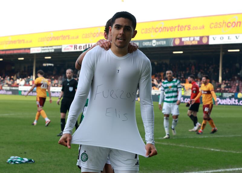 Celtic’s Luis Palma paid tribute to Elis after scoring against Motherwell