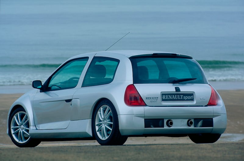 Clio V6