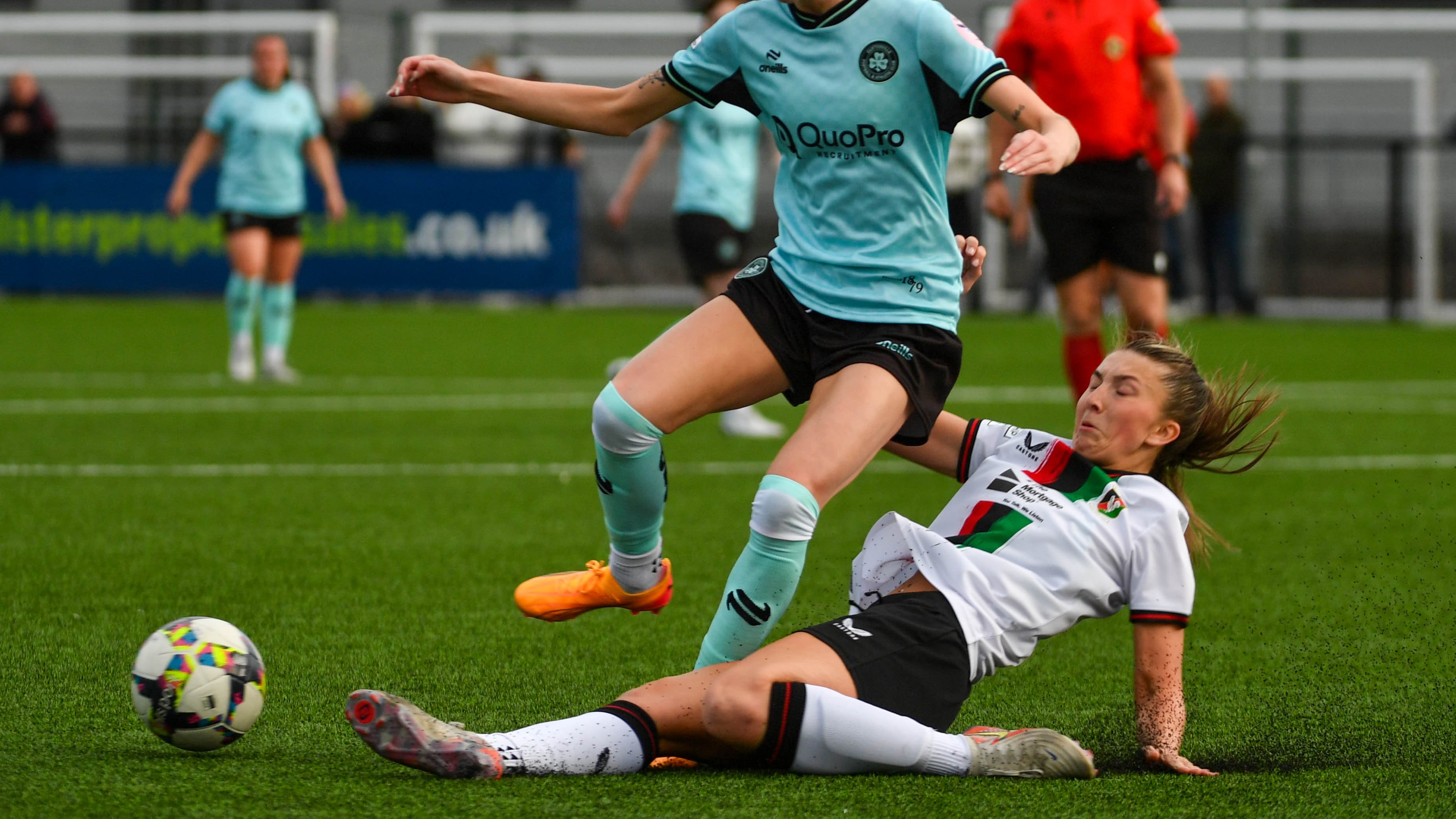 PACEMAKER PRESS BELFAST 04-07-24
Sports Direct Women’s Premiership
Glentoran Women v Cliftonville Ladies
Aimee Neal of Glentoran tackles Caitlin McGuinness of Cliiftonville during this evening’s game at Blanchflower Stadium, Belfast.
Photo - Andrew McCarroll/ Pacemaker Press