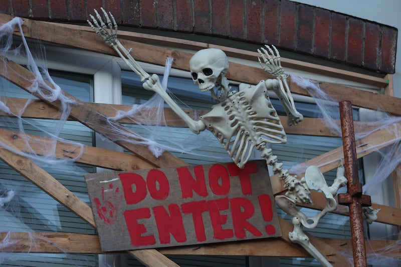 A House in Bangor decorated for Halloween with proceeds going to Women’s Aid.
PICTURE COLM LENAGHAN