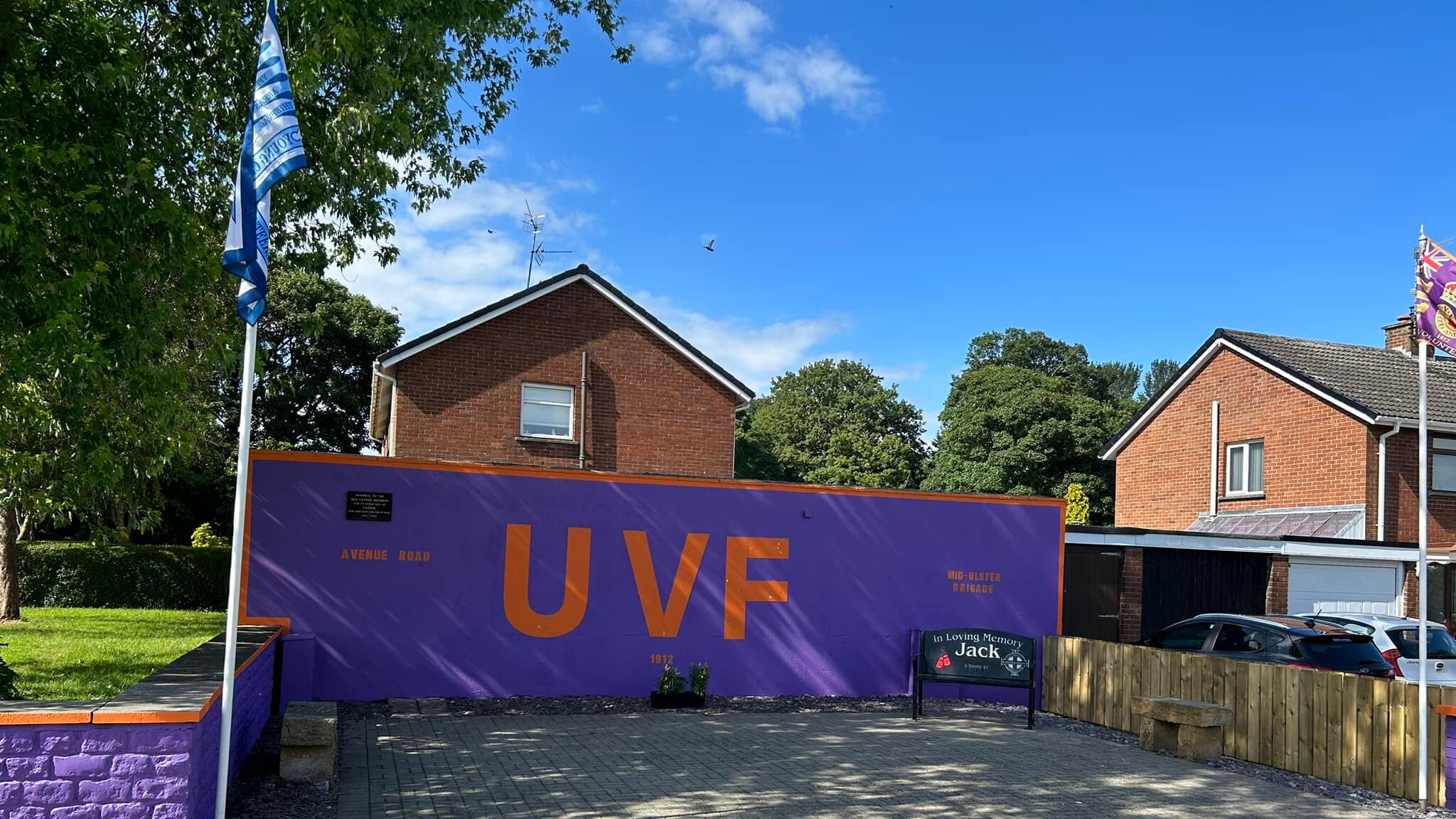 A new mural dedicated to the UVF has been painted outside the gates to Lurgan Park.
