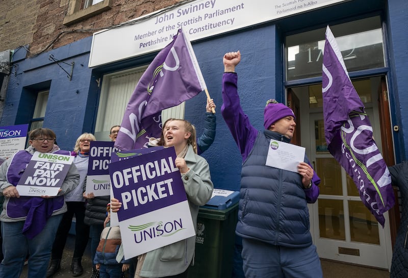 Unison members on strike staged a demo outside the First Minister’s office