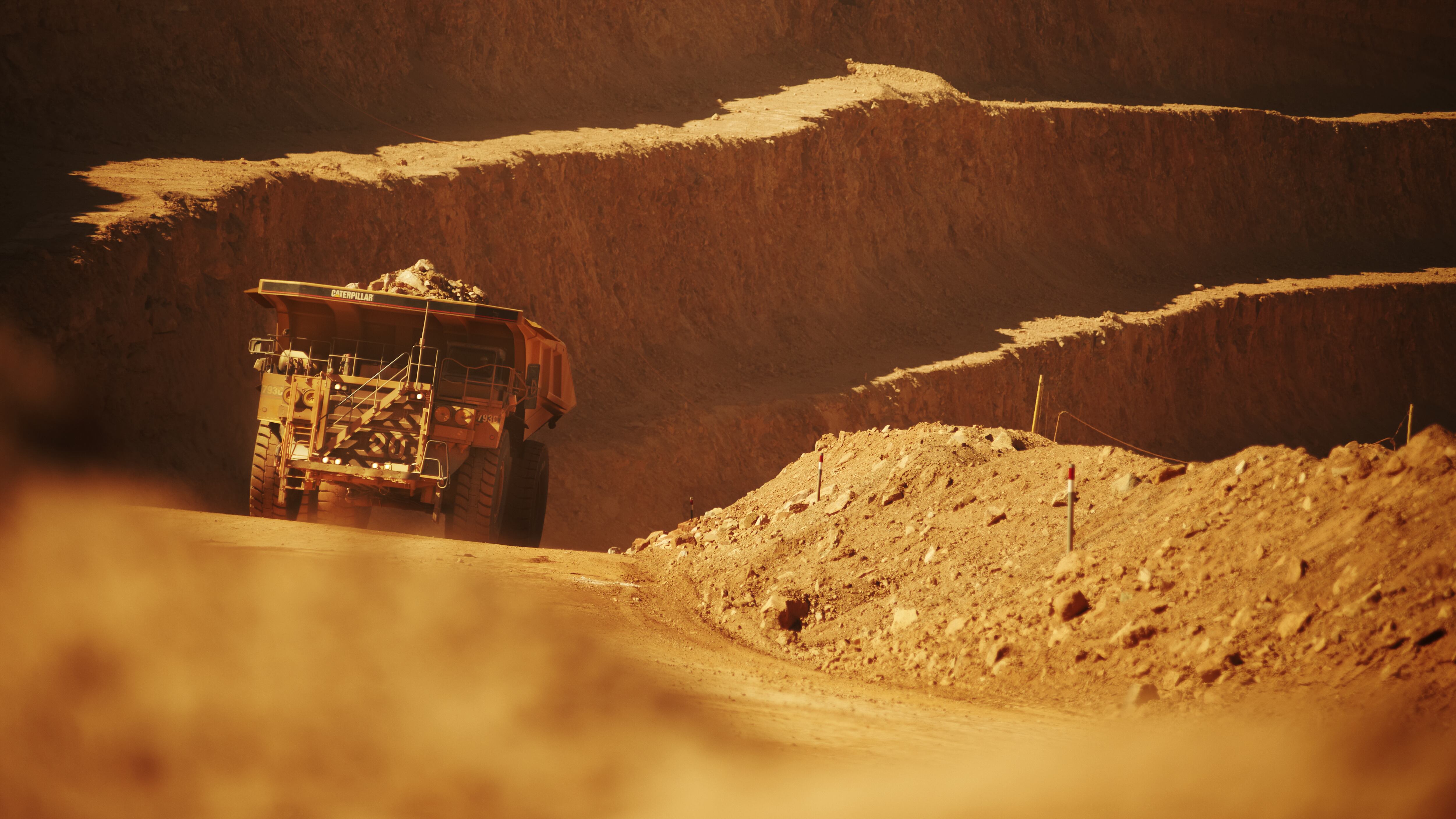 Mining company Anglo American has rejected calls from Australian rival BHP to extend a deadline to strike a takeover deal