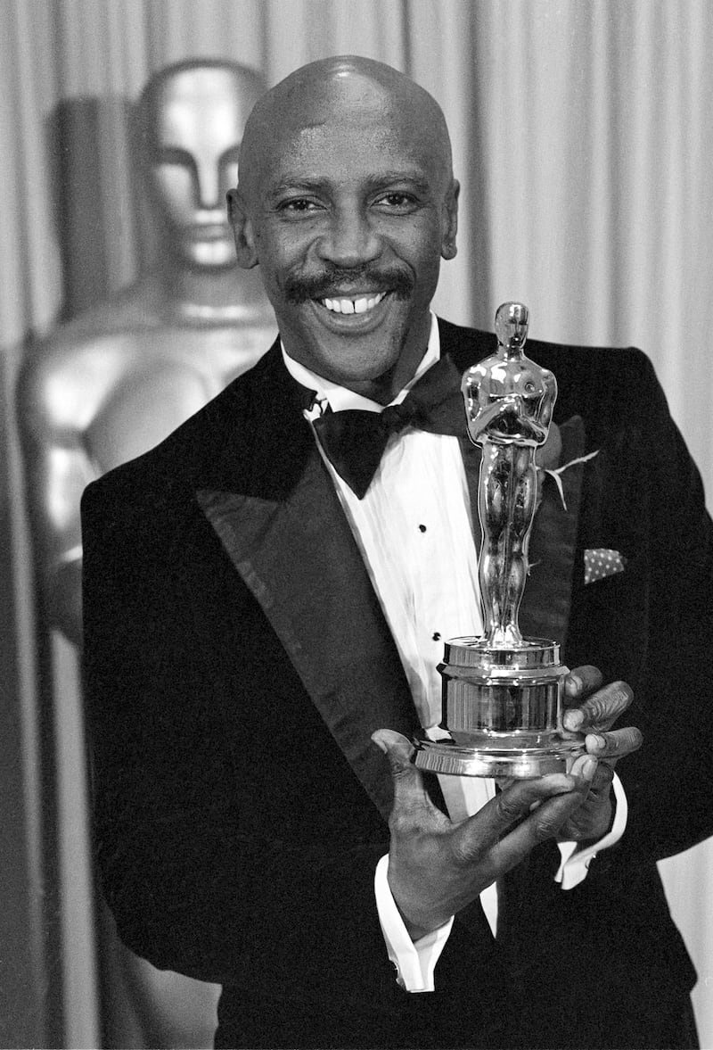 Louis Gossett Jr with his Oscar for best supporting actor for his role in An Officer And A Gentleman (AP)