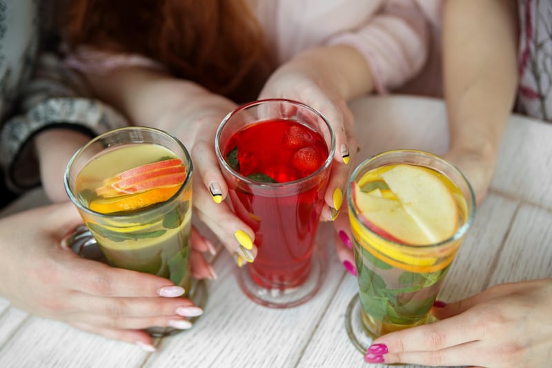 Holding a mocktail might help you feel included at social events