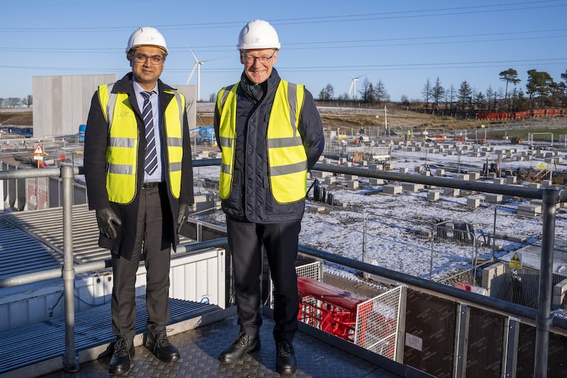 First Minister John Swinney, right, with CIP partner Nischal Agarwal at the Coalburn 1 facility