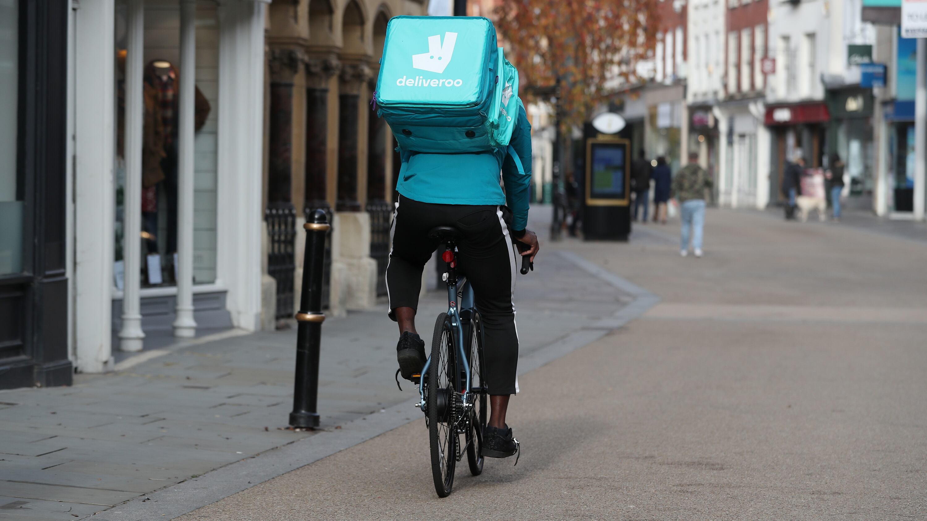 Shares in Deliveroo have been given a boost by speculation that the group is in the sights of US rival Doordash