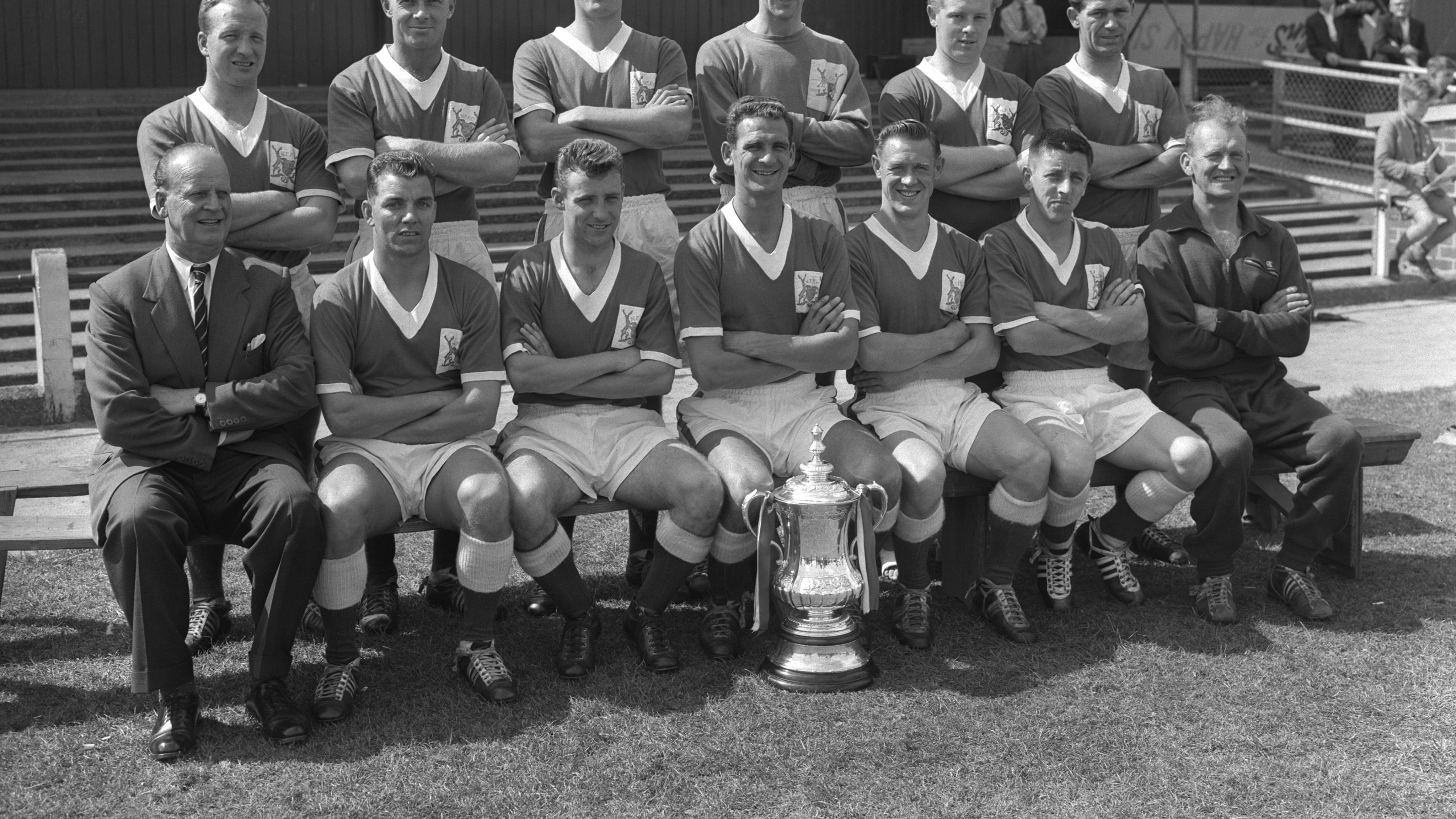Former Manchester United and Nottingham Forest player Jeff Whitefoot (back row, far left) has died