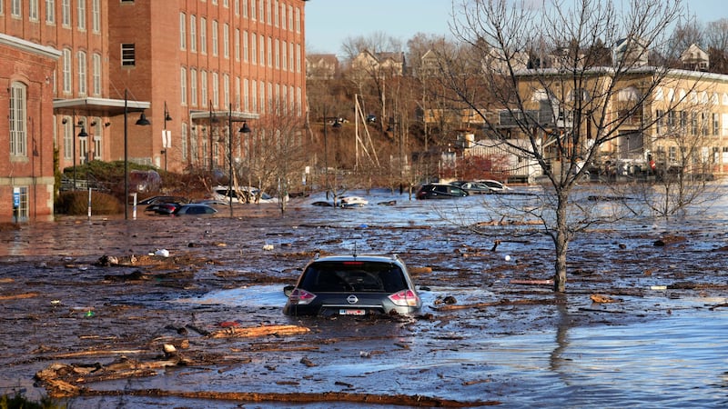 Winter Storm Leaves Trail of Devastation in Eastern US, Claiming Lives and Triggering Floods