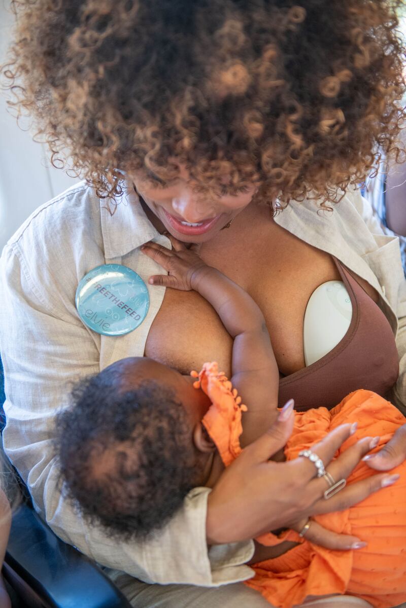 Fleur East breastfeeding Nova (Fleur East/ breastfeeding Nova)