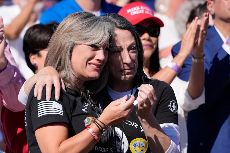 Kelly Comperatore-Meeder, left, and Dawn Comperatore-Schafer, sisters of firefighter Corey Comperatore (Alex Brandon/AP)