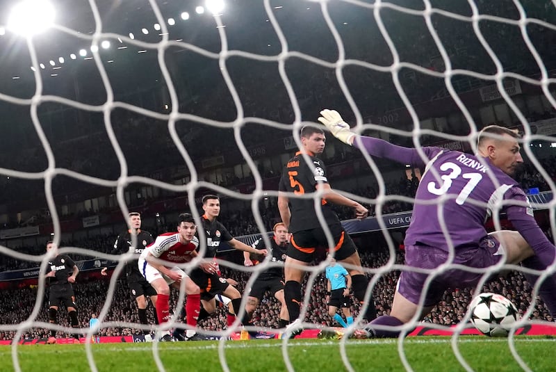 Arsenal took the lead through Shakhtar Donetsk goalkeeper Dmytro Riznyk’s own goal