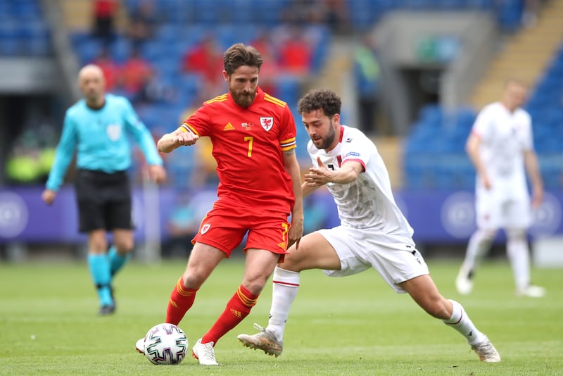 Joe Allen (left) has reversed his decision to retire from international football to lend Wales vital midfield experience