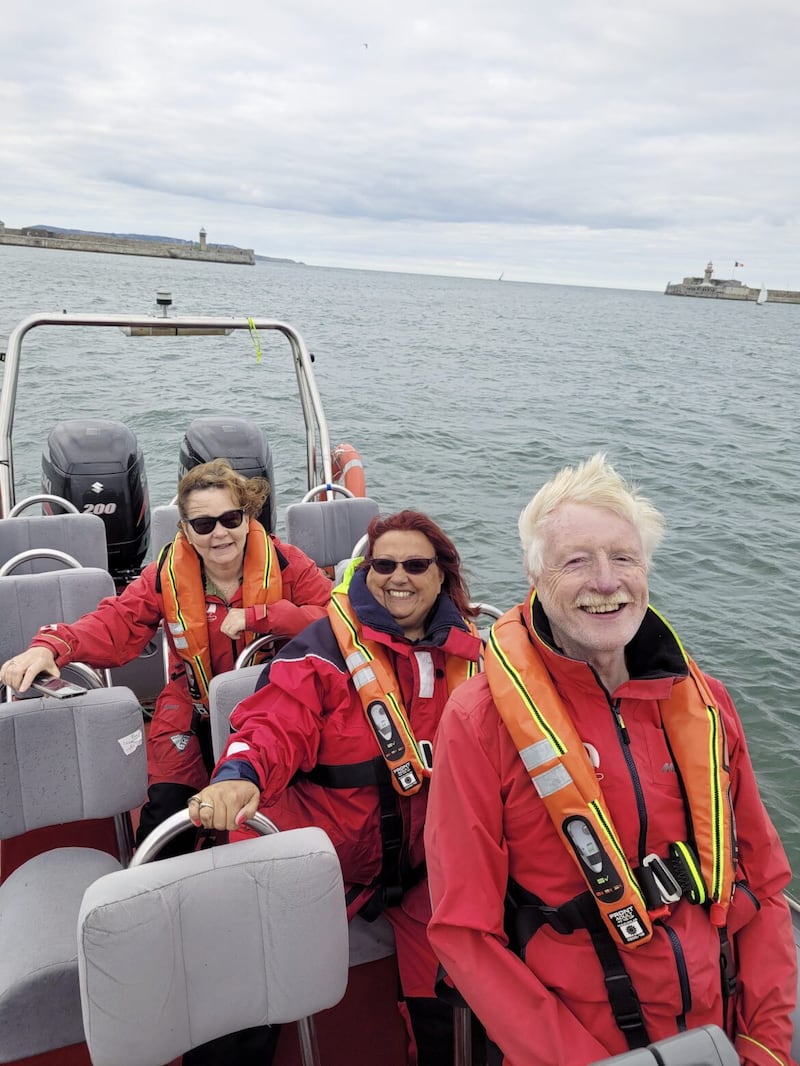 A bracing speedboat ride around the bay sure blows the cobwebs away. 