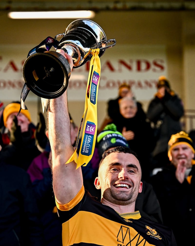 Dr Crokes captain David Naughton lifts the cup after his side's victory in the AIB Munster GAA Senior Club Football Championship final match between Dr Crokes of Kerry and Loughmore Castleiney of Tipperary at Mallow GAA Grounds in Cork. Photo by Piaras Ó Mídheach/Sportsfile