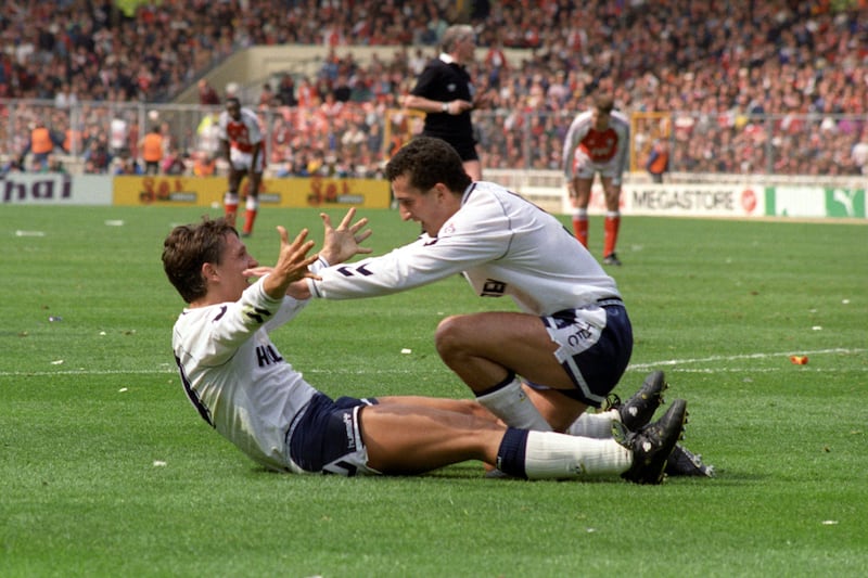 Gary Lineker celebrates with Spurs teammate Vinny Samways in the 1991 FA Cup semi-final