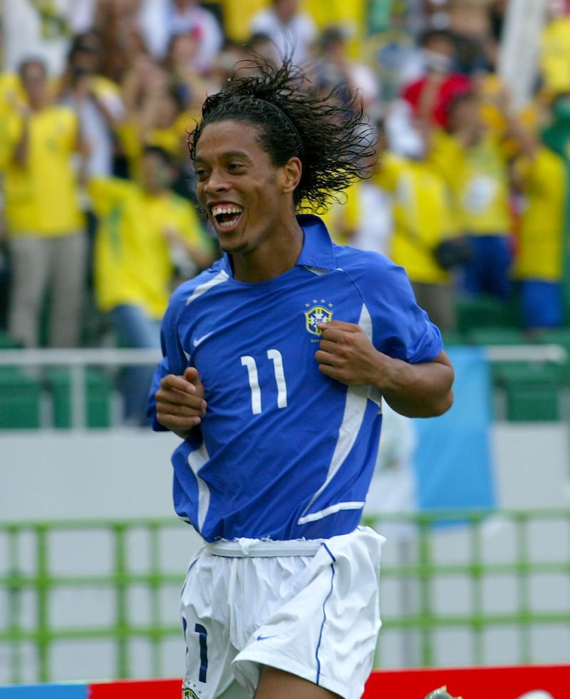 Mikel Arteta shared a room with Brazil star Ronaldinho in Paris .