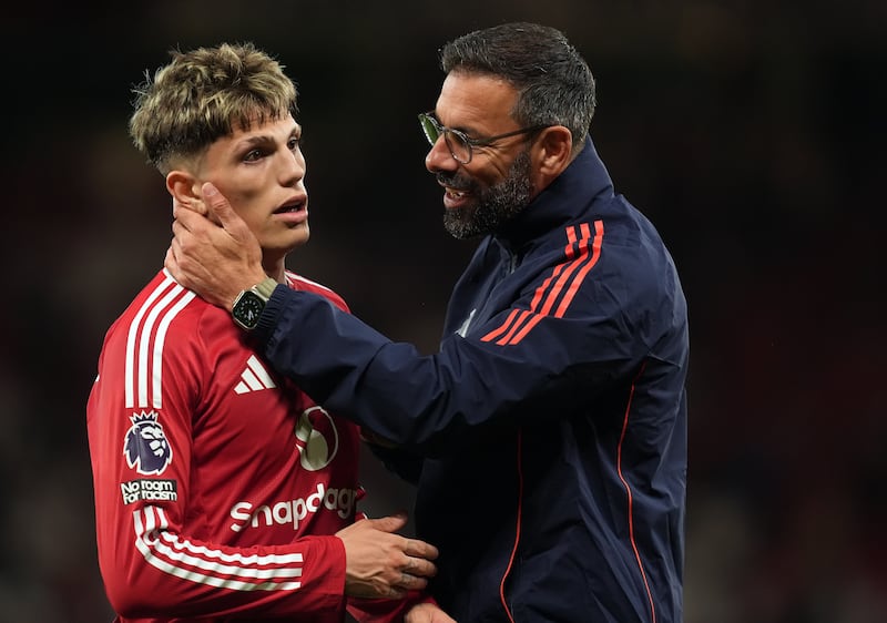 Alejandro Garnacho and coach Ruud van Nistelrooy after the Fulham match