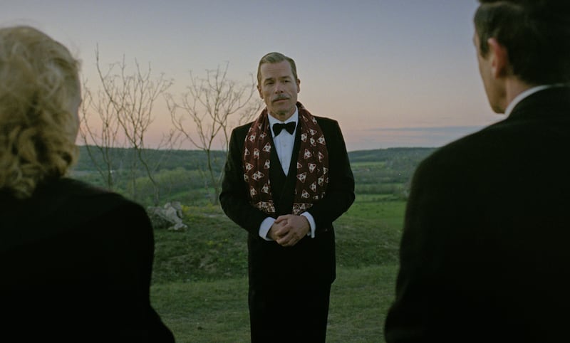 Guy Pearce as Harrison Lee Van Buren