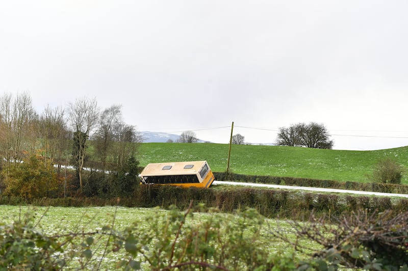 PACEMAKER BELFAST  20/11/2024
A school bus left the Tattygar Road in Lisbellaw, Co Fermanagh on Wednesday morning.
There were no serious injuries reported