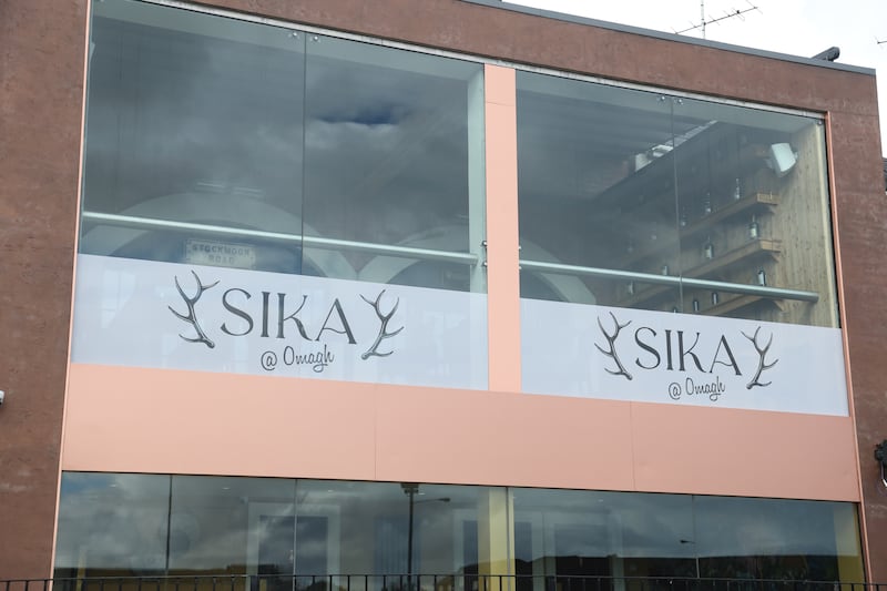 Eating Out. Sika by Niall in Omagh.
PICTURE COLM LENAGHAN