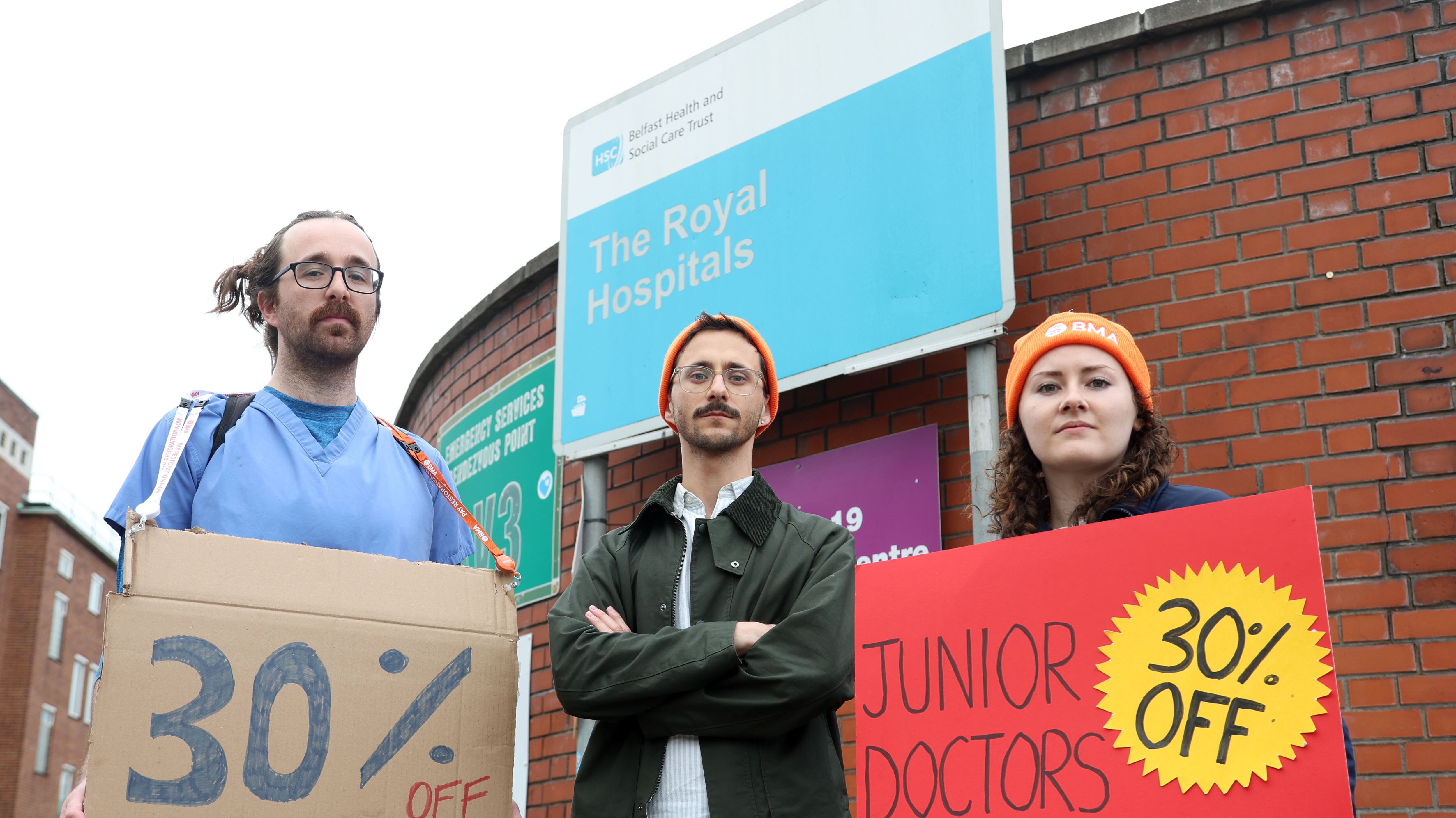 Junior Doctors  on the picket line at the RVH in Belfast on Wednesday.
Junior doctors in Northern Ireland have begun a walkout over pay.
The full 48-hour full stoppage – from 7am on Wednesday to 7am on Friday – will see doctors withdraw their labour from hospitals and GP surgeries across Northern Ireland in search of an improved pay deal.
PICTURE COLM LENAGHAN
