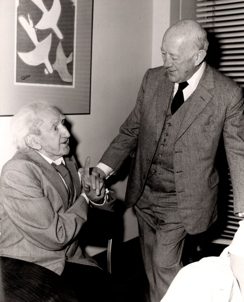 Brian Desmond Hurst with Sir Alec Guinness at Hurst's 90th birthday party in 1985