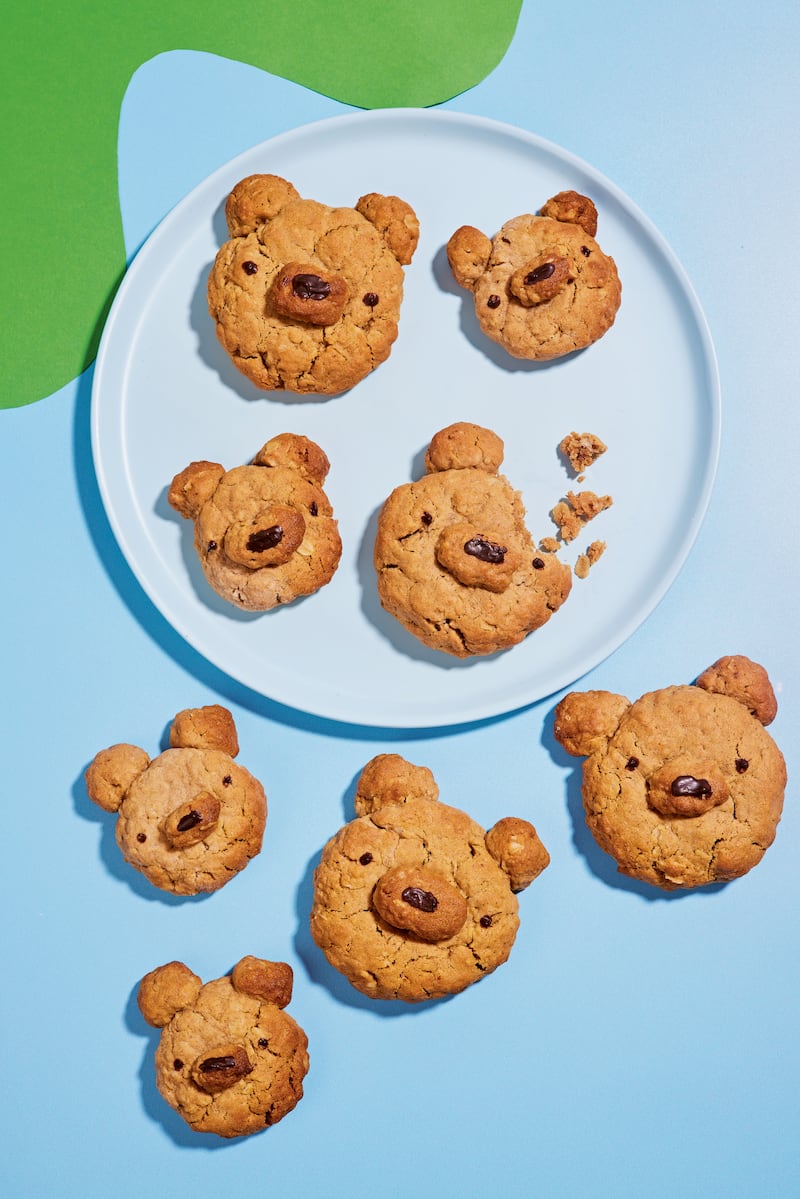 Peanut butter and oat bear cookies