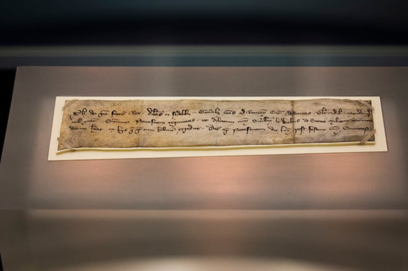 The letter was written in Latin script .