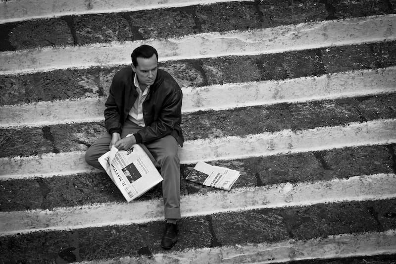 Andrew Scott as Tom Ripley in RIPLEY. Photo Credit: Lorenzo Sisti/NETFLIX.