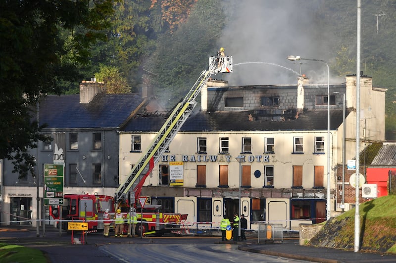 PACEMAKER BELFAST 11/09/2024
Police and Northern Ireland Fire and Rescue Service (NIFRS) crews are at the scene of a blaze at a derelict hotel in Enniskillen, County Fermanagh.
Nine appliances and more than 40 fire personnel are carrying out operations at Forthill Street.
It was reported to emergency services at about 05:00 BST on Wednesday.
Police said the area is likely to be closed for some time while emergency services deal with the incident.
The public is being urged to avoid the scene and seek alternative routes for their journey.