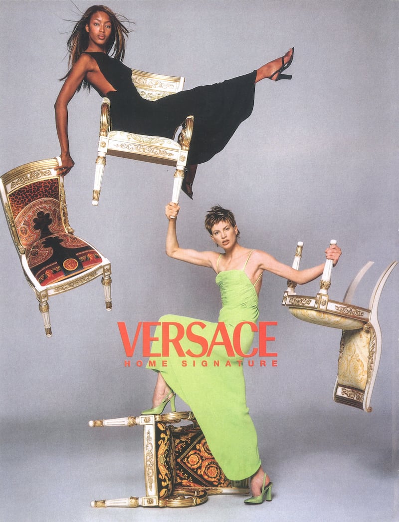 Naomi in Versace ad from 1999