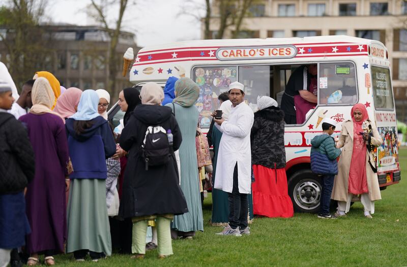 People queued for ice cream in Parker’s Piece, Cambridge