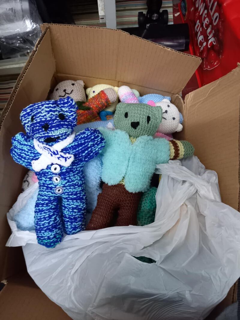 Trauma bears have been given to refugees and domestic abuse victims (Trauma Bears Facebook group)