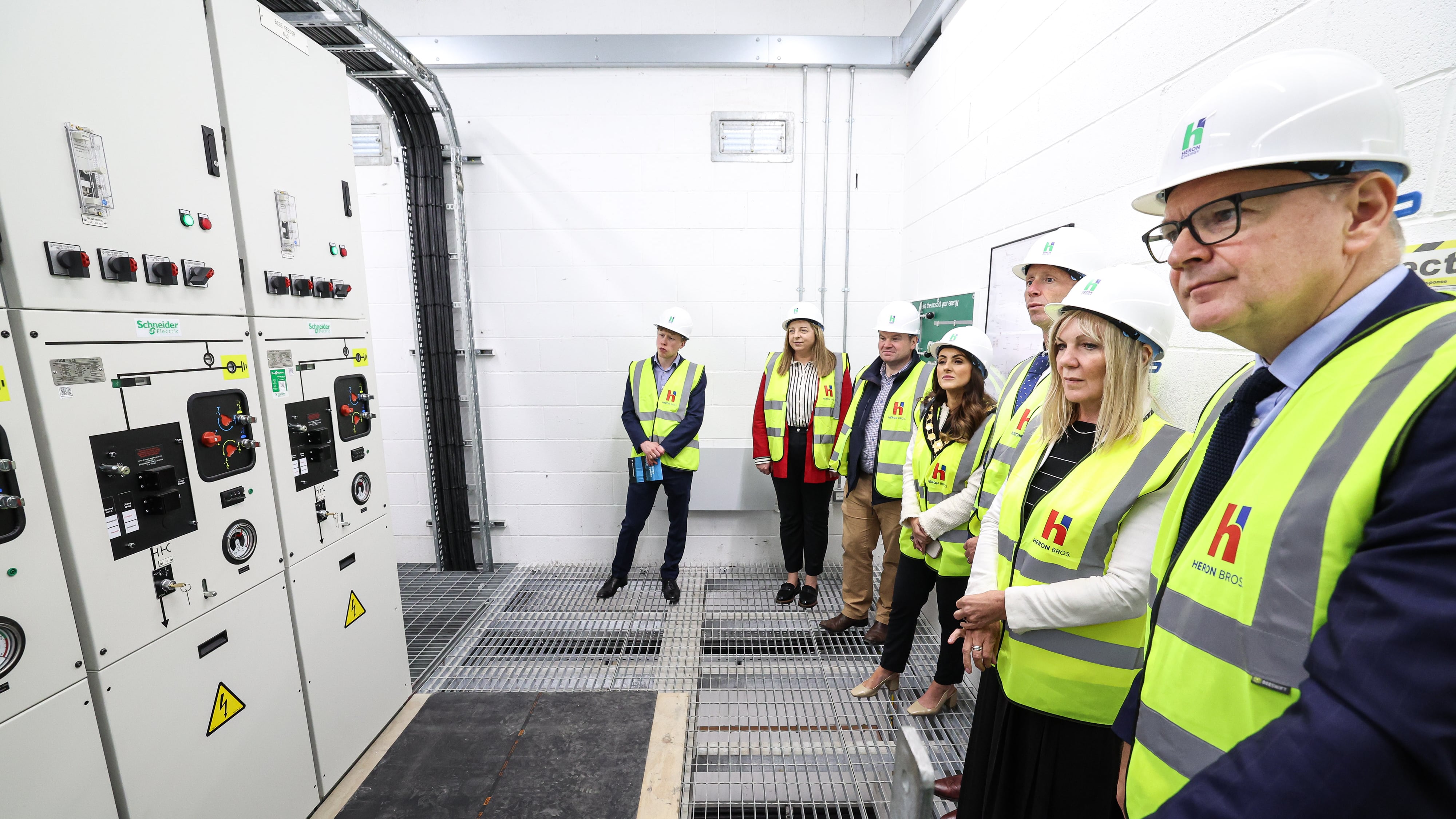 A business and government delegation, including Infrastructure Minister John O'Dowd, ABC Lord Mayor Sarah Duffy and NI Chamber boss Suzanne Wylie, given a tour of Heron's first BESS project in Banbridge.