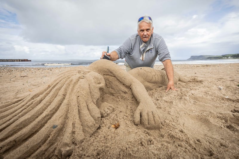 24/08/24 REPRO FREE.. Sand Sculptor Tony Hawkins

Crowds of locals and visitors made their way to the Lammas Fair this bank holiday weekend.

Events on the Saturday started the fair weekend off with a beach dog ability display, a new addition for 2024. Market stalls lined the streets as visitors enjoyed the Naturally North Coast and Glens Artisan Market.
Mayor of Causeway Coast and Glens Councillor Ciarán McQuillan presented the heavy horse show prizes and also met with the many visitors who came along for the long weekend. Pictures Causeway Coast & Glens Borough Council