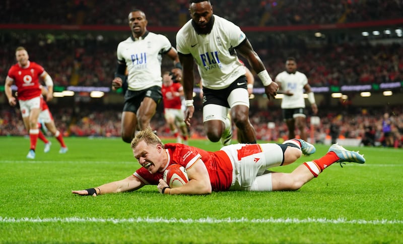 Blair Murray scoring Wales’ first try