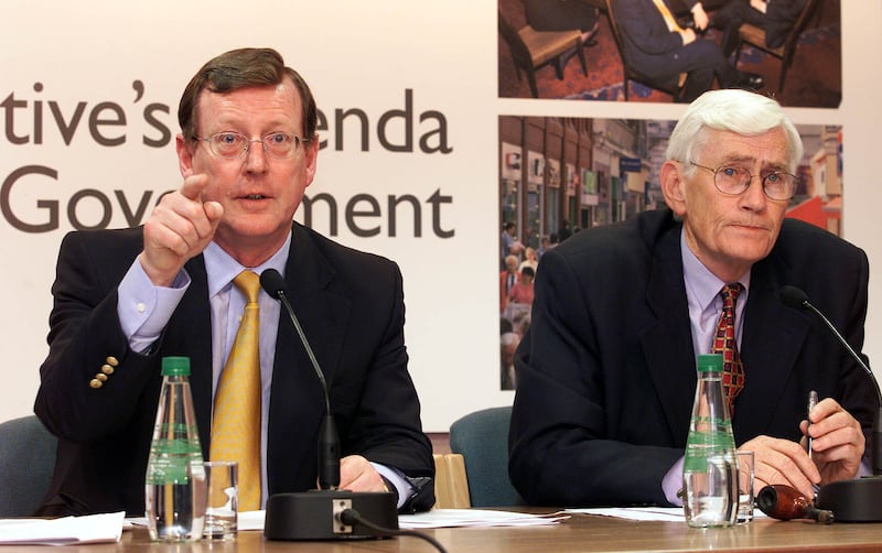 Former first minister David Trimble and deputy first minister Seamus Mallon wrote to the DUP ministers seeking a meeting