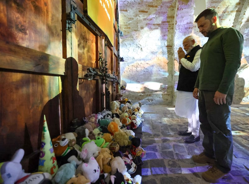 Narendra Modi and Volodymyr Zelensky at the memorial (Indian Prime Minister’s office/AP)